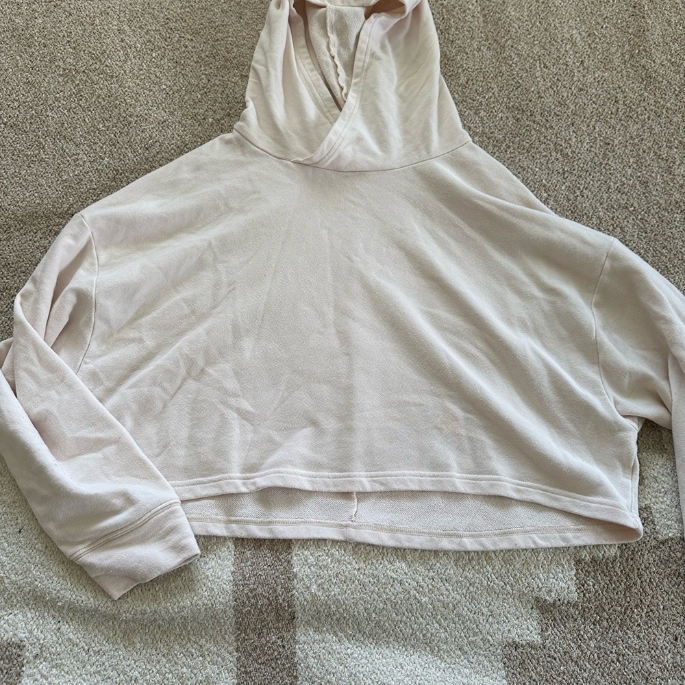 Fabletics Lightweight Cropped Hoodie & Black Pocket Leggings - Picture 3 of 5
